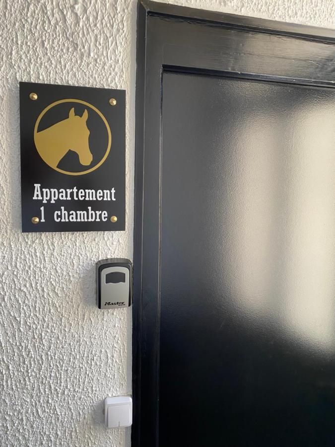 Ferienwohnung A La Tete De Cheval Épernay Exterior foto